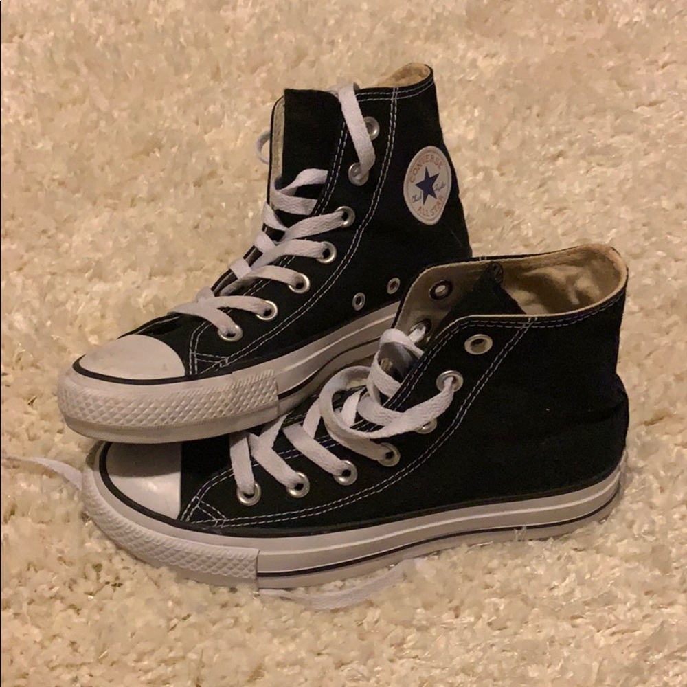 High Top Converse Size: 6 Worn Once